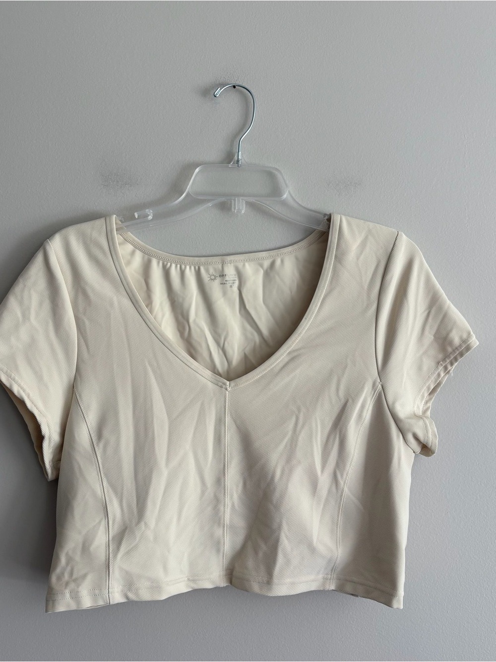 Offline by Aerie Cream V-Neck Short Sleeve Crop Top Size XL